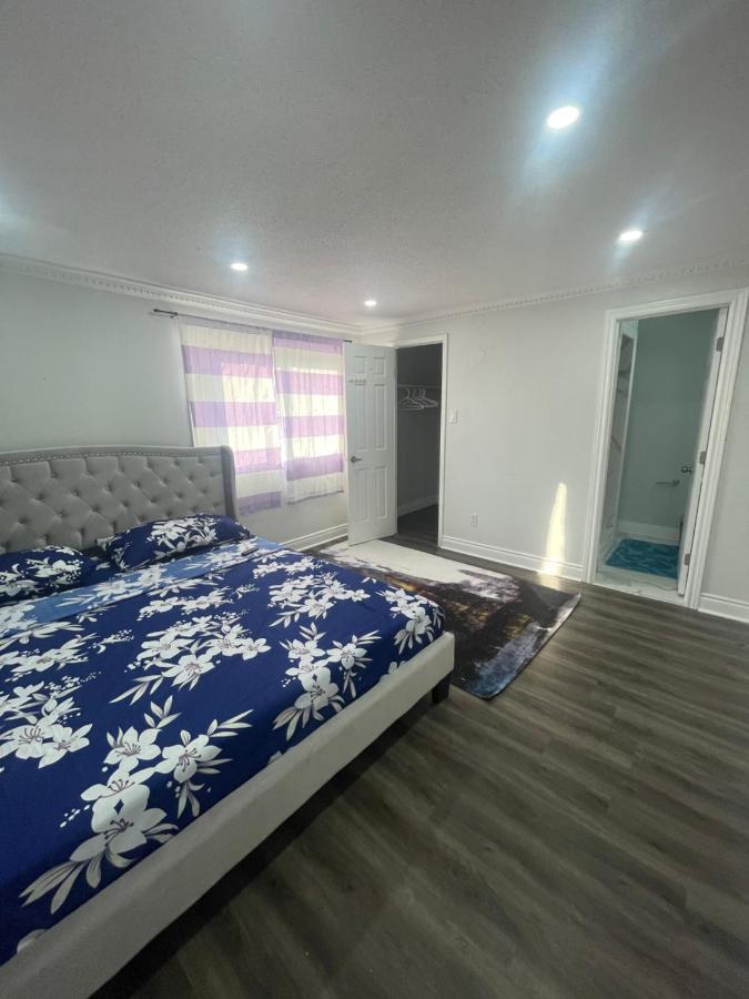 Mo'S Place มิสซิสซอกา ภายนอก รูปภาพ